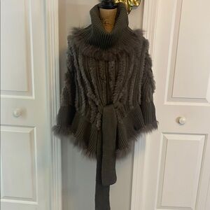 Luxurious Gray Cape with Plush Texture and High Collar
